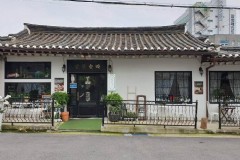 首尔旅游攻略西安美食餐厅，谁帮忙提供一下西安北郊哪家自助餐比较好？适合生日party？